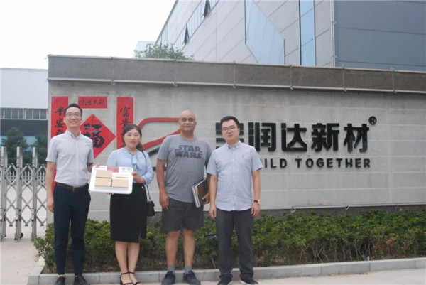 再拓海外版圖，美國Rocky先生來訪寶潤達(dá)洽談保溫一體板項目