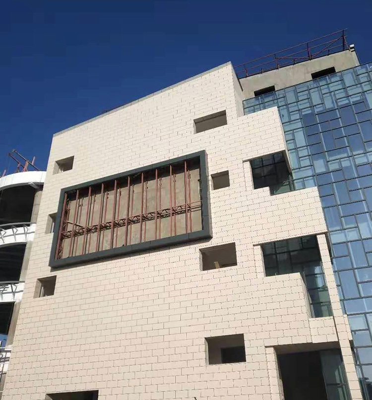 軟瓷廠家說軟瓷在外墻翻新中的優(yōu)勢